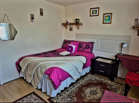 3 Bed Semi-Detached House, Courtenay Gardens, NG3 - Photo 3