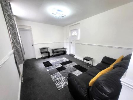 1 bedroom ground floor flat to rent - Photo 4