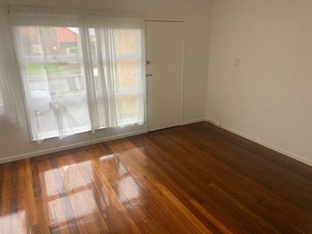 Blissful Comfort and Convenience in Newmarket - Photo 5