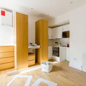 Studio to rent - Photo 2