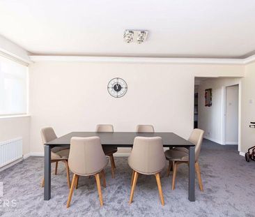 3 bedroom apartment to rent - Photo 4