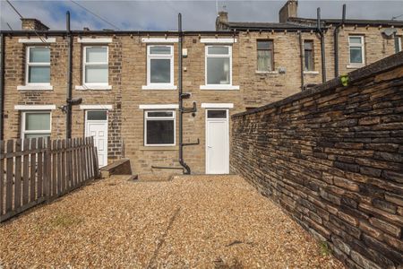 24 Victoria Street, Huddersfield, HD5 - Photo 2