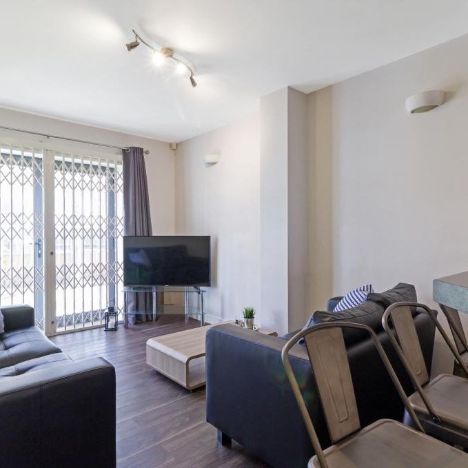 4 bedroom house to rent - Photo 1