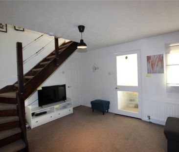 3 bedroom end of terrace house to rent - Photo 1