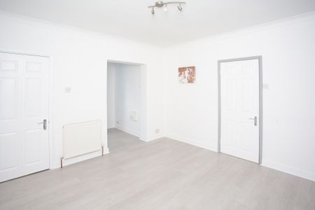 2 bedroom maisonette to rent, Available from 05/07/2024 - Photo 3