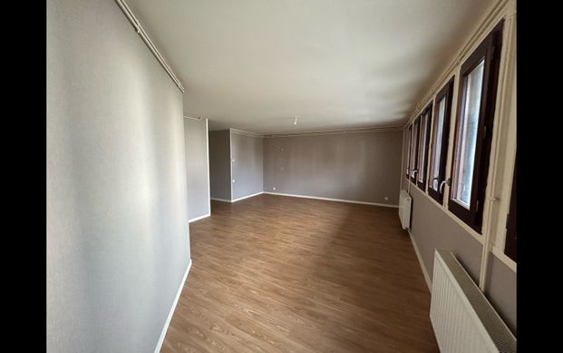 Location Appartement 4 pièces 80 m² La Châtre - Photo 1