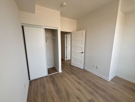 For Lease - 17 Lytham Green Circle Unit# 26, Newmarket, Ontario - Photo 5