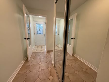 For Lease - 7913 Jeanne D'arc Boulevard, Orleans - Convent Glen and Area, Ontario - Photo 5