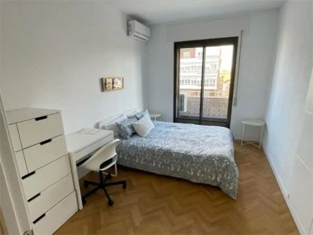 Madrid - Photo 2