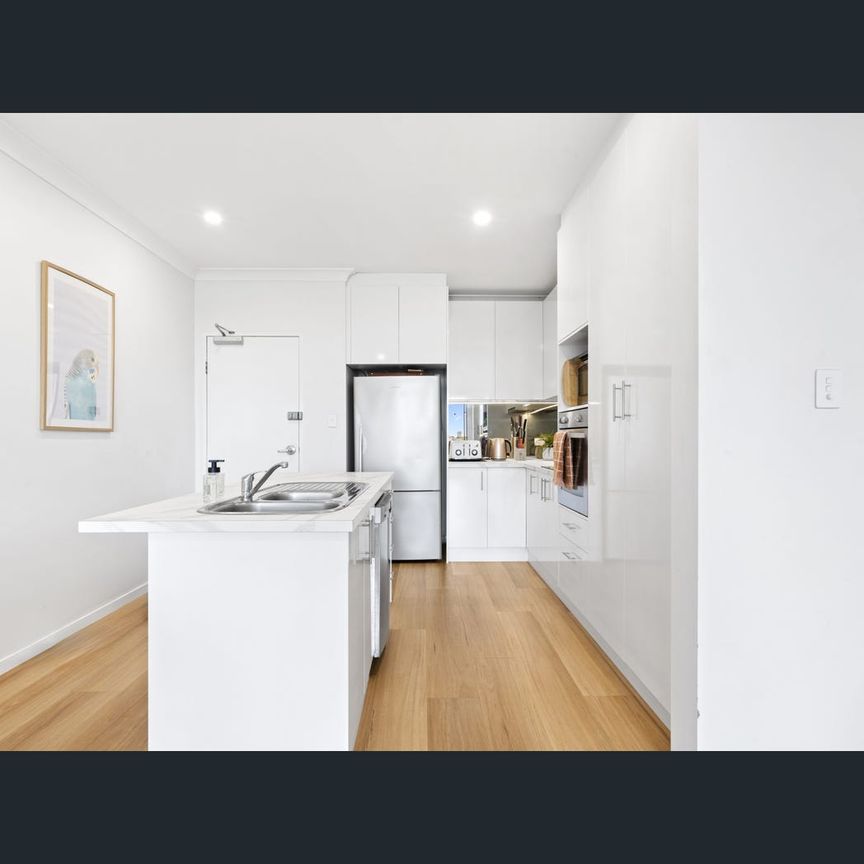 12/2254 Gold Coast Highway, Mermaid Beach, Qld 4218 - Photo 1