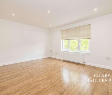 Hilliard Road, Northwood, HA6 - Photo 3
