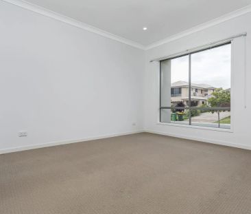 Modern, Low-Maintenance Living in a Prime North Lakes Location - Photo 6