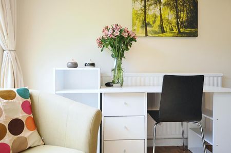 2 bedroom serviced apartment to rent - Photo 2