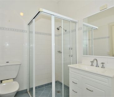 2-bedroom apartment in a quiet neighbourhood!! - Photo 6