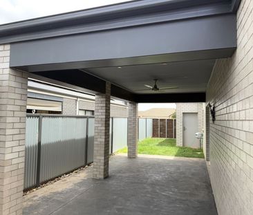 Three Bedroom House - Photo 4
