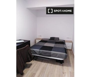 Piso de alquiler en La Torrassa - Photo 6