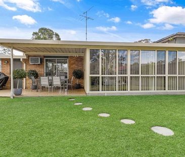 WELL APPOINTED HOME IN A QUIET STREET! - Photo 3