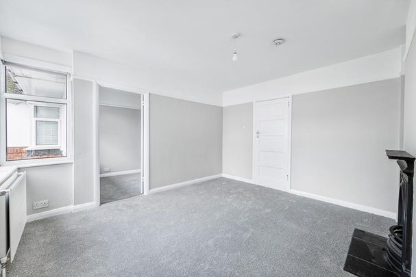 2 bedroom maisonette to rent - Photo 1