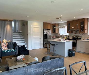Detached Home For Lease | W9239330 - Photo 3