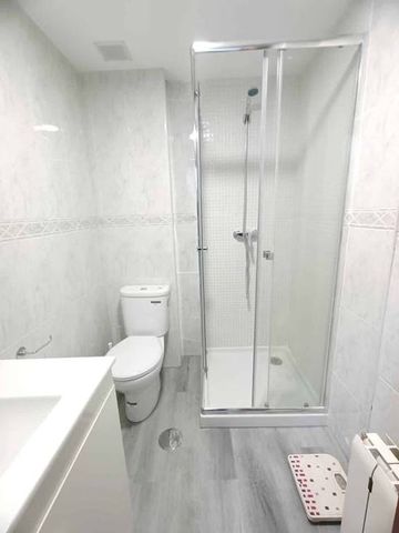 Calle de la Sierra de Tornavacas, Madrid, Community of Madrid 28031 - Photo 5