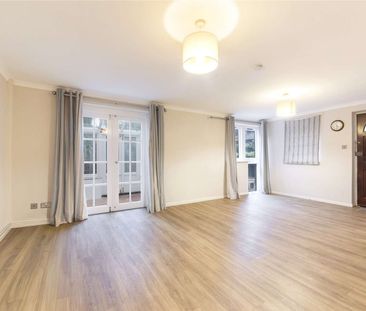 A bright and contemporary 3-bedroom home featuring spacious interio... - Photo 1