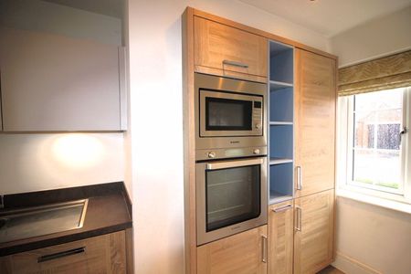 3 bed house to rent in - Photo 5