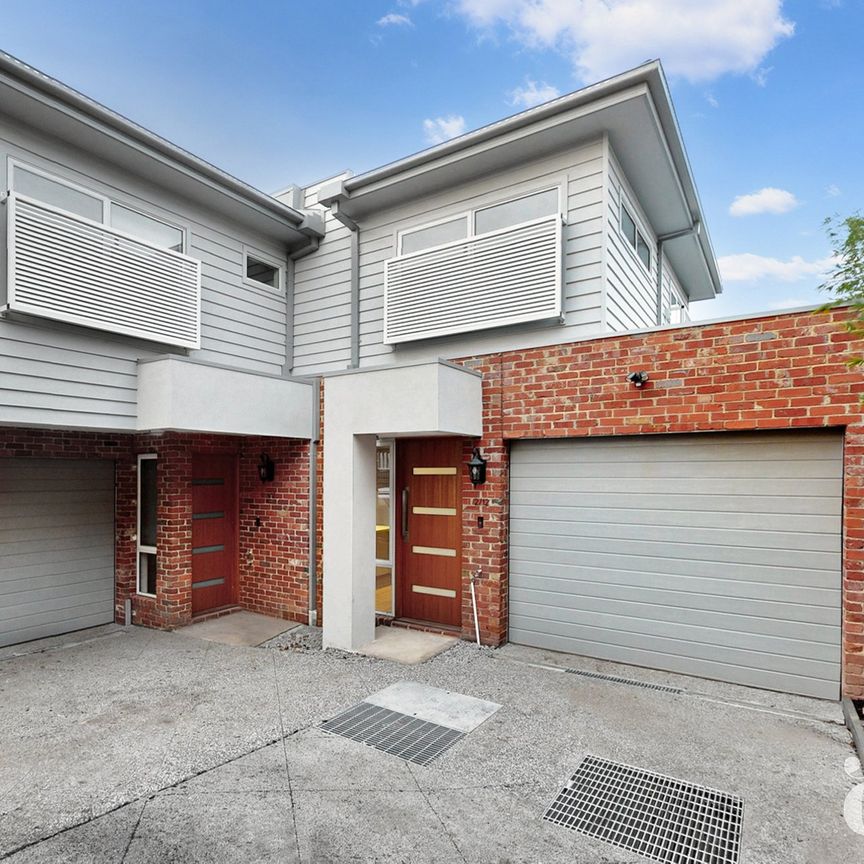 2/12 Esmale Street, Strathmore - Photo 1
