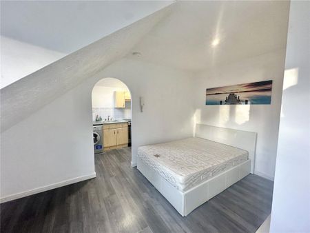 1 bedroom apartment to rent - Photo 4