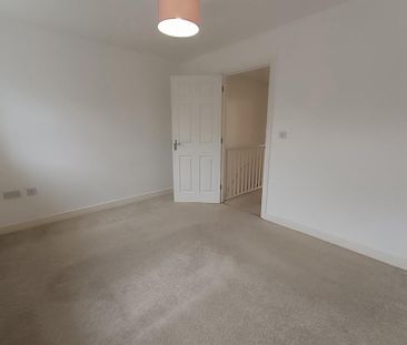 2 bedroom semi-detached house to rent - Photo 3
