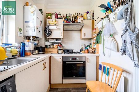 2 bedroom flat to rent - Photo 3