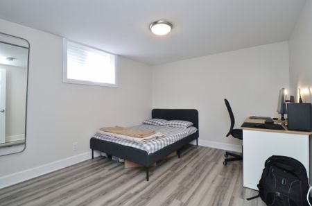 2465 Chasseur Ave #C - Photo 3