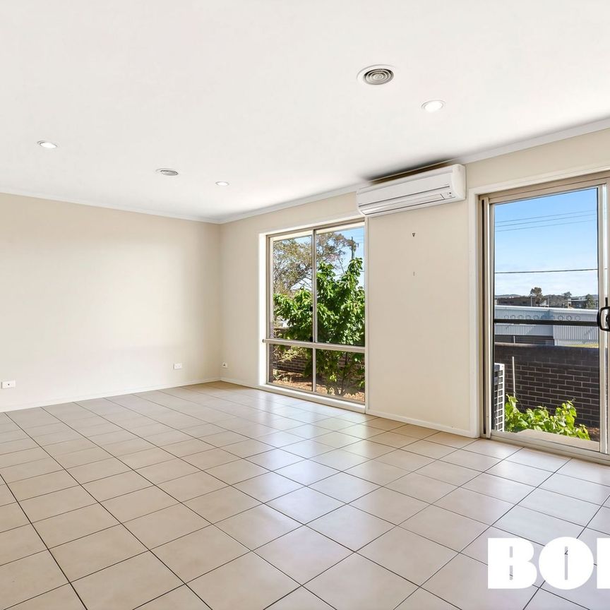 4/43-47 Hutchison Circuit Crestwood NSW - Photo 1