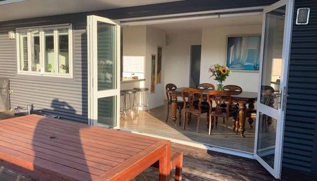 Large Family Home in Private Cul de Sac - Photo 4