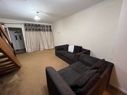 Wheatlands, Hounslow, TW5 0SD - Photo 1