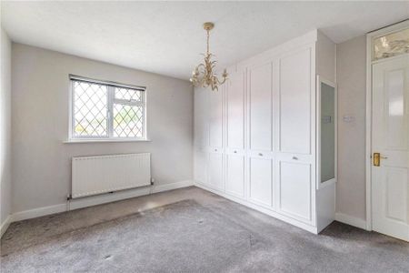 4 bedroom detached house to rent - Photo 3