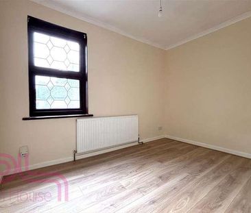 Hanworth Road, Hounslow, TW4 - Photo 4