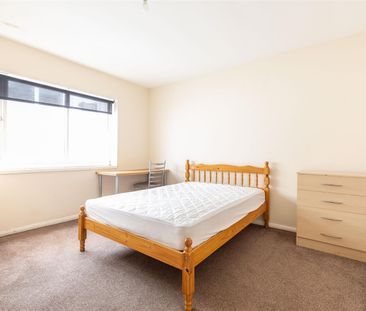 5 bed terraced house to rent in Chillingham Road, Heaton, NE6 - Photo 3