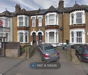 2 Bedrooms Flat to rent in Alexander Road, London SW19 | £ 427 - Photo 1