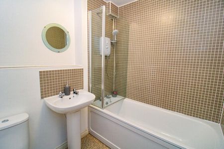 2 bedroom terraced house to rent - Photo 2