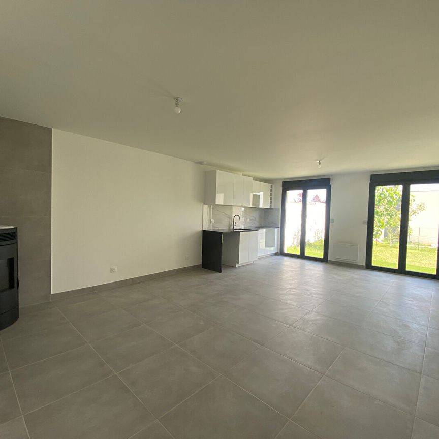 Location Maison 4 pièces 90m² - Photo 1