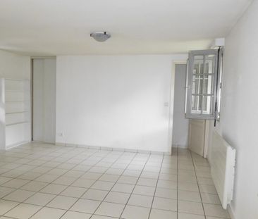 Location Appartement 2 pièces 35m² LA MOTTE SERVOLEX 73290 - Photo 2
