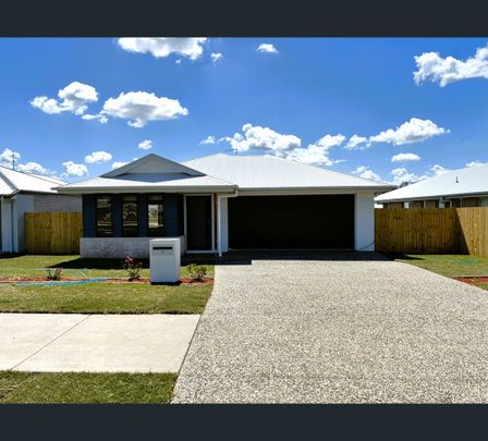 27 Whitewood Way, Cotswold Hills, Qld 4350 - Photo 1