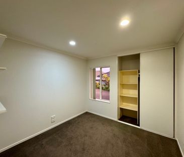 4-BEDROOM IN EAST TAMAKI - Photo 5