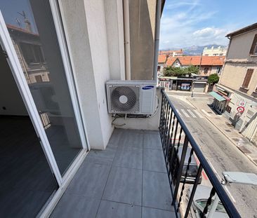 Location Appartement 2 pièces 34m² - Photo 3