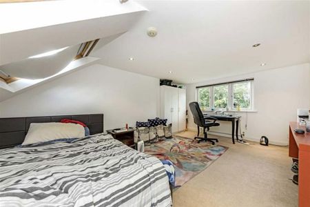 5 bedroom semi-detached house to rent - Photo 5