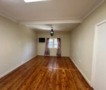 27 Lalor Road, Quakers Hill NSW 2763 - Photo 2