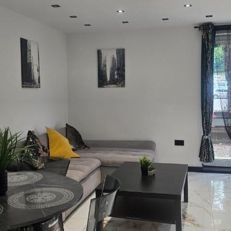 2 Bed Flat, The Pavilion, NG7 - Photo 1