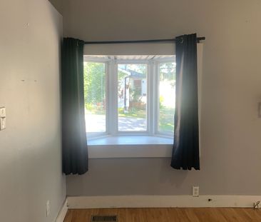 For Lease - 22 Fyfe Avenue, Woodstock, Ontario - Photo 4