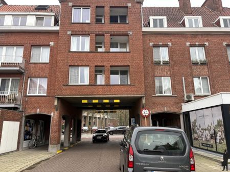 Totaal gerenoveerd appartement met uitzonderlijke ligging in Brasschaat centrum - Photo 3