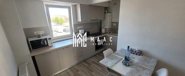 Închiriază Apartament 3 camere Lupeni - Fotografie 1